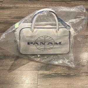 White Vintage Pam-Am Travel Bag - Beautiful!